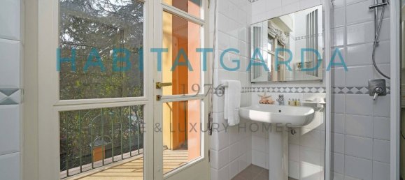 7 rooms Villa in Gardone Riviera, Italy No. 121495 21