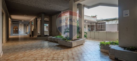 Apartamento de 6 habitaciónes en Syracuse, Italy No. 246537 3