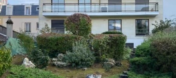 Квартира с 2 спальнями в Ангьен-ле-Бэн, Франция № 180514 2