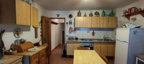 4-Zimmer Haus in Viano, Italy, Nr. 158105 8