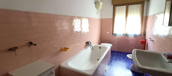 4-Zimmer Haus in Viano, Italy, Nr. 158105 21