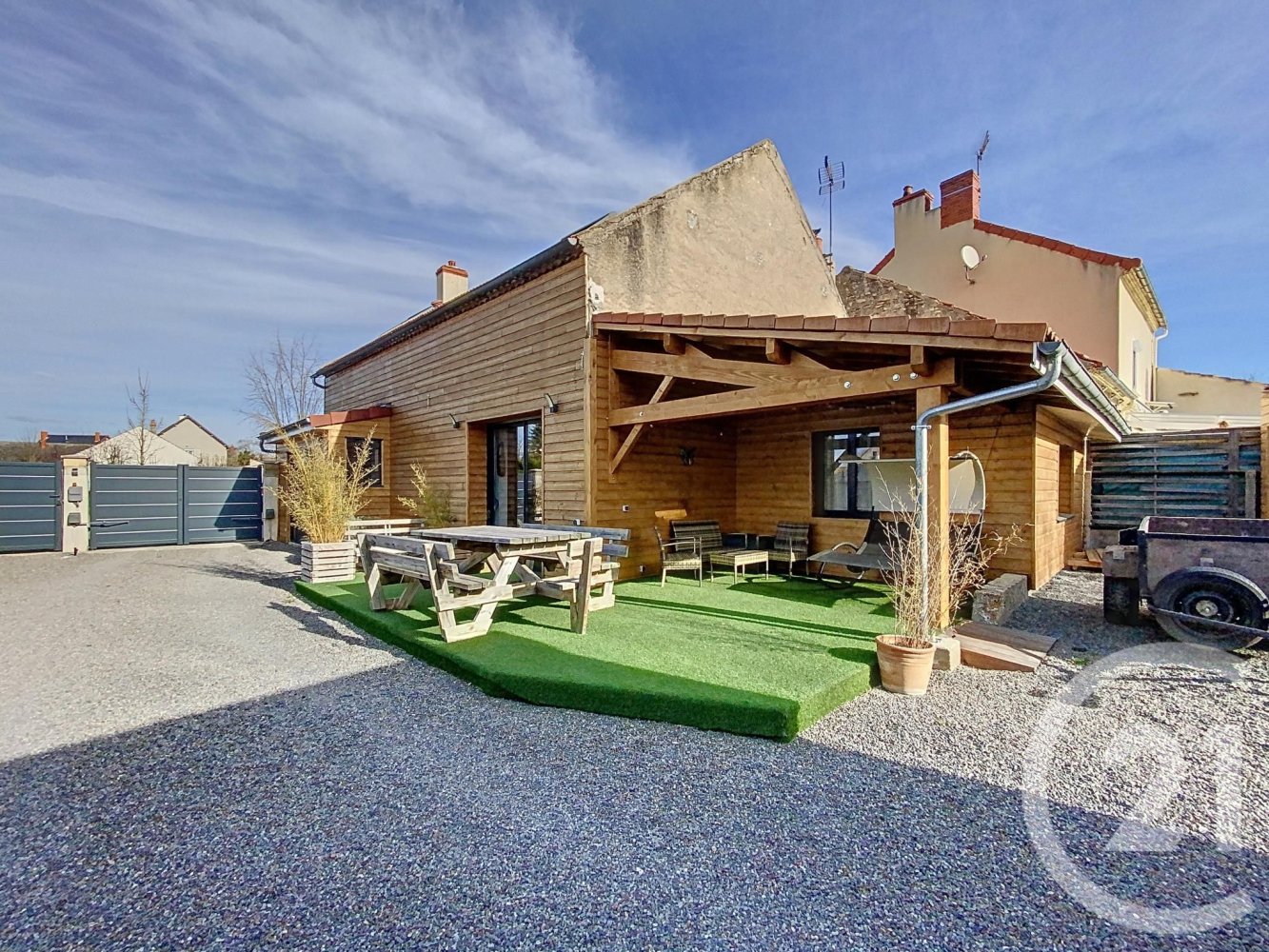 4 غرف نوم منزل في Saint-Bonnet-de-Rochefort, France رقم 201236