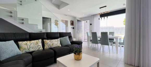 3 bedrooms Villa in San Miguel de Salinas, Spain No. 12741 6