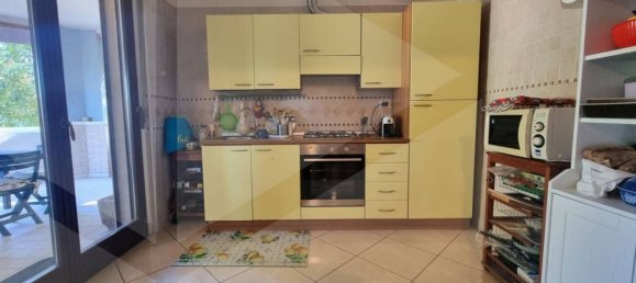 Квартира с 4 комнатами в Монтесильвано, Италия № 31467 24