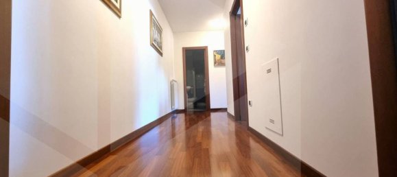 Квартира с 4 комнатами в Монтесильвано, Италия № 31467 47