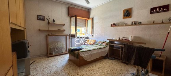 2 Schlafzimmer Wohnung in San Giorgio a Cremano, Italy, Nr. 260922 7