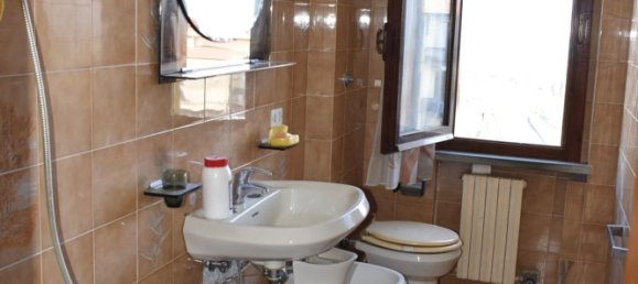 3 rooms Apartment in Gambassi Terme, Italy No. 66150 14