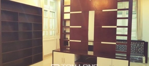 4 Schlafzimmer Villa in Tay Ho, Vietnam, Nr. 1913 5