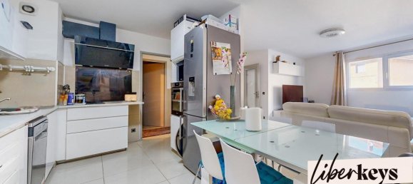 Apartamento de 3 dormitorios en Rhone, France No. 302759 3
