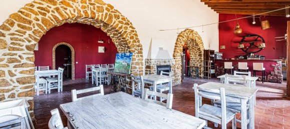 340m² Commercial property in Silves, Portugal No. 337248 7