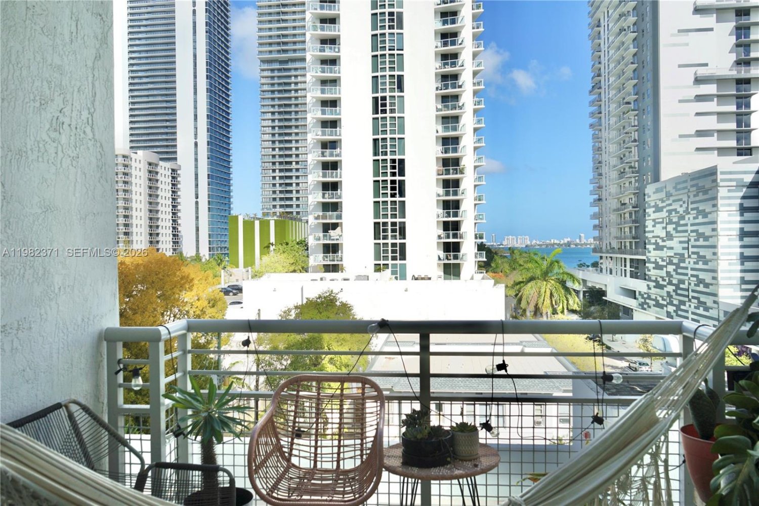 1 bedroom Commercial property for sale in Miami, Miami-Dade, Florida, USA № 615764