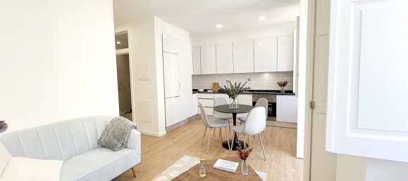 2 bedrooms Apartment in Lisbon, Portugal No. 186471 2