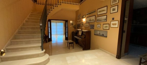 Villa de 5 dormitorios en Marbella, Spain No. 147515 5