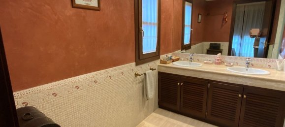 Villa de 5 dormitorios en Marbella, Spain No. 147515 14