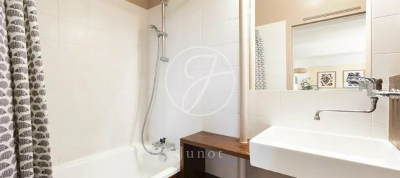 1 bedroom Apartment in Paris, France No. 336940 12