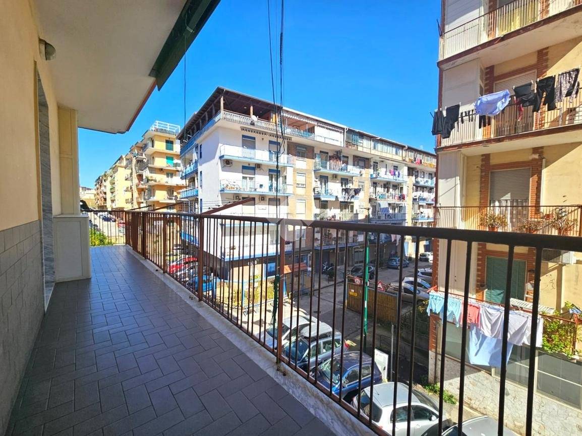 2 bedrooms Apartment in Naples, Italy No. 31594