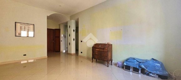 2 bedrooms Apartment in Naples, Italy No. 31594 4