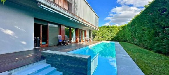 4 bedrooms House in Figueres, Spain No. 86551 6