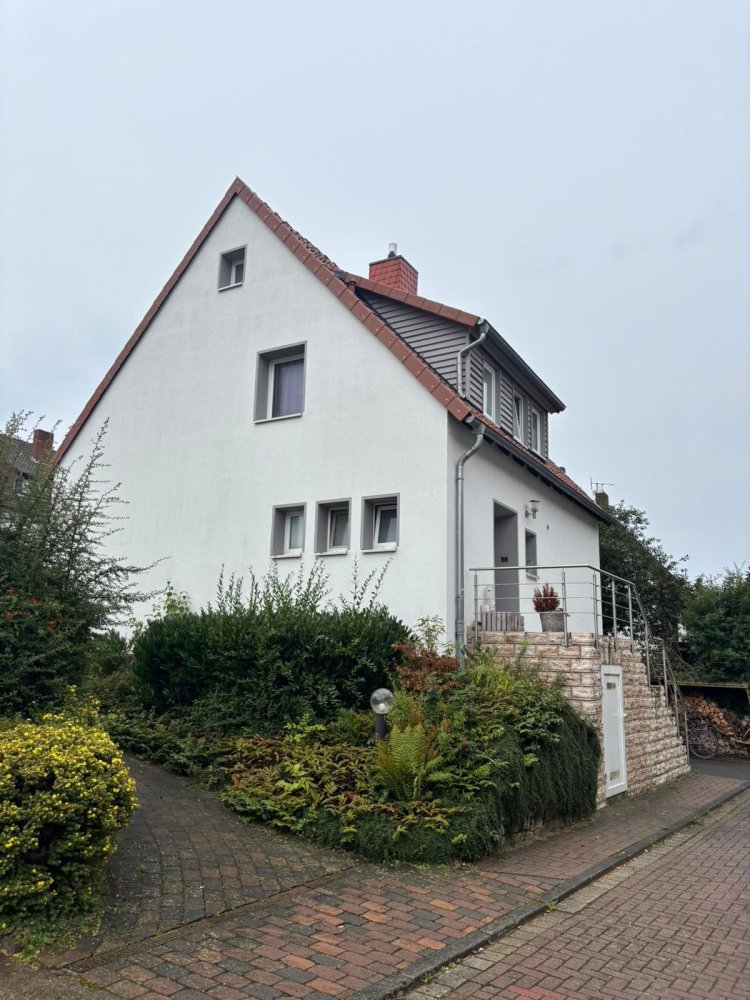 5 rooms House in Hildesheim, Germany No. 325820