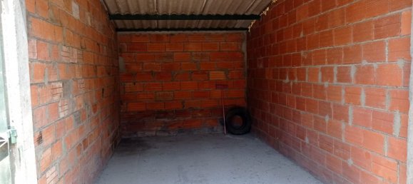 Garage in Beziers, France, Nr. 316095 2