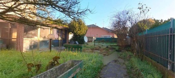 Квартира с 3 комнатами в Монте Кремаско, Италия № 3970 10