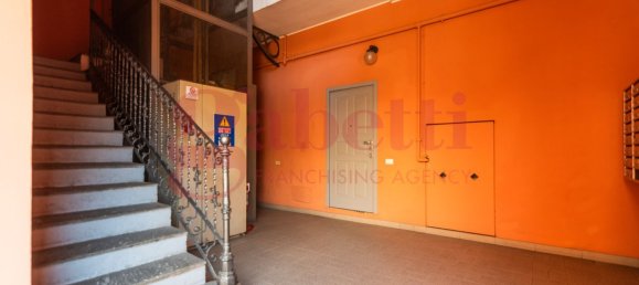 3-Zimmer Doppelhaus in Milan, Italy, Nr. 263941 4