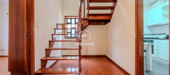 4 bedrooms House in Madalena, Portugal No. 93469 12