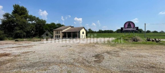 Коммерческая недвижимость с 3 комнатами в Канаро, Италия № 228381 17