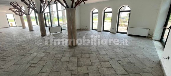 Коммерческая недвижимость с 3 комнатами в Канаро, Италия № 228381 2