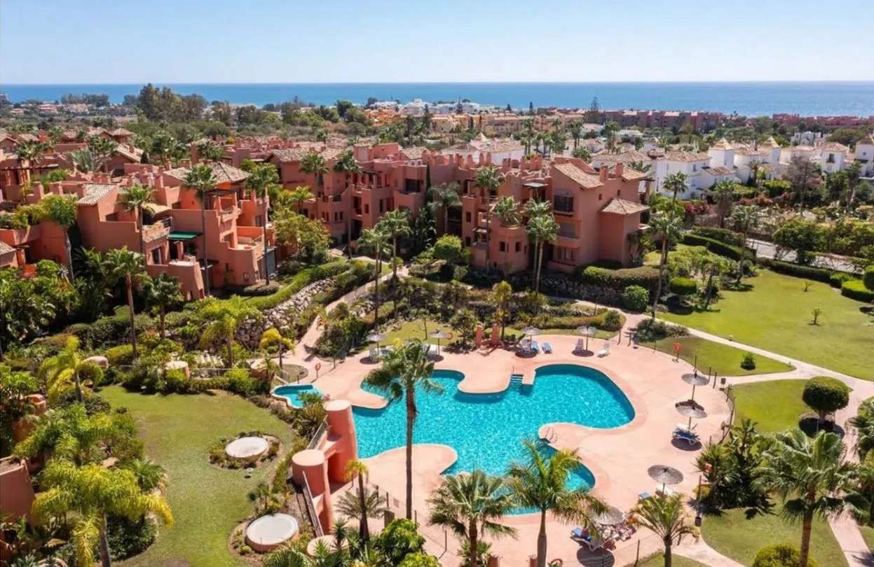 2 bedrooms Apartment in Estepona, Spain No. 82474