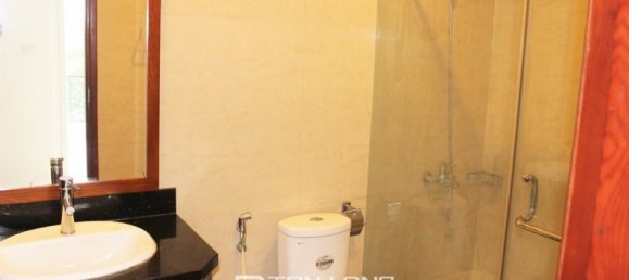 Villa de 4 dormitorios en Long Bien, Vietnam No. 853 12