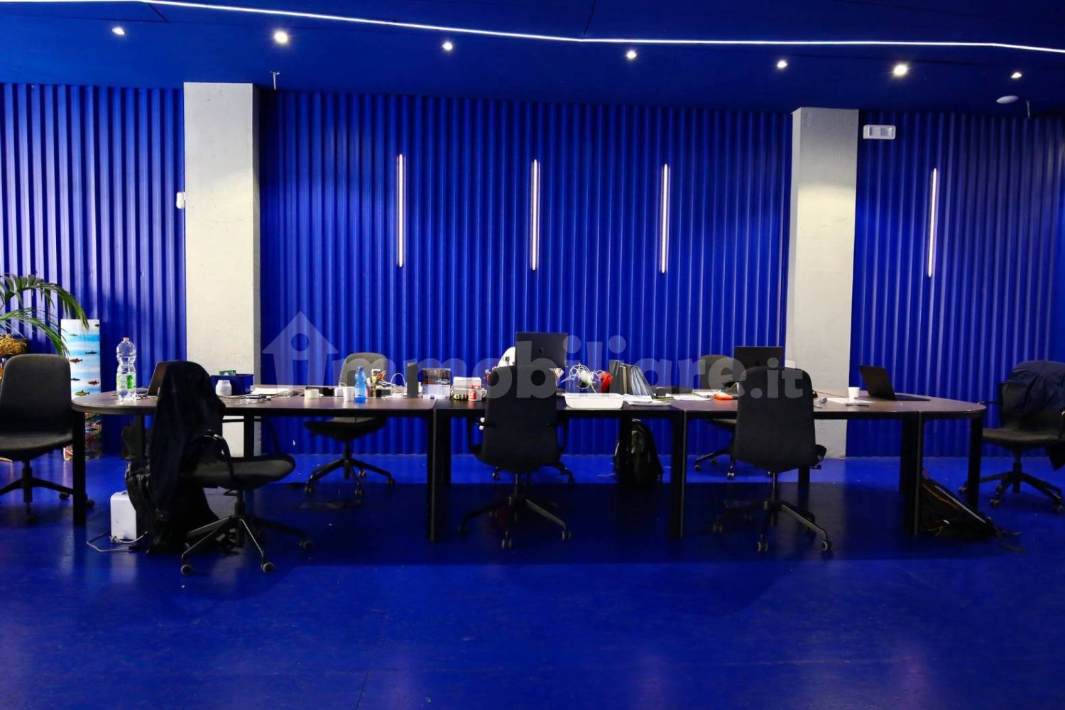 2 rooms Office in Milan, Italy No. 347554