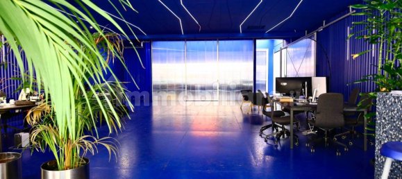 2 rooms Office in Milan, Italy No. 347554 3