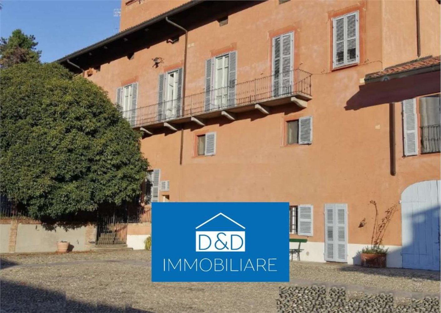 20 rooms Villa in Moncrivello, Italy No. 46536