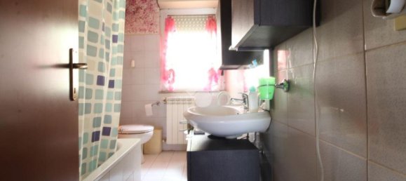 4-salle Appartement à Scandriglia, Italy No. 177332 8