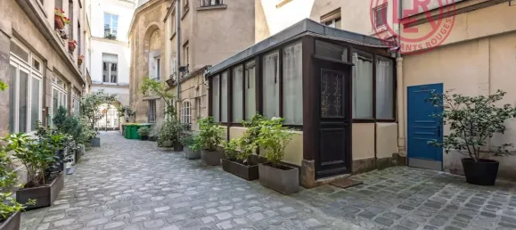 1 bedroom Apartment in Paris, France No. 323532 12