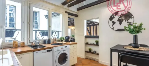 1 bedroom Apartment in Paris, France No. 323532 2