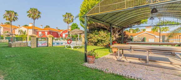 Adosado de 4 dormitorios en San Roque, Spain No. 158316 16