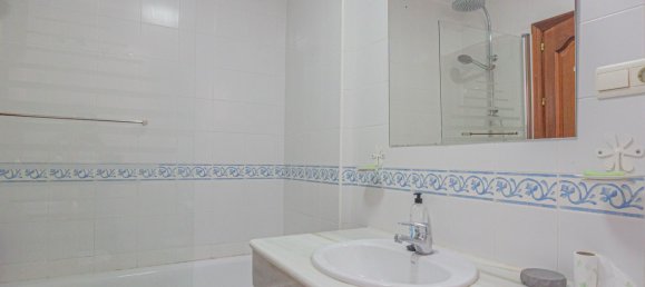 Adosado de 4 dormitorios en San Roque, Spain No. 158316 13