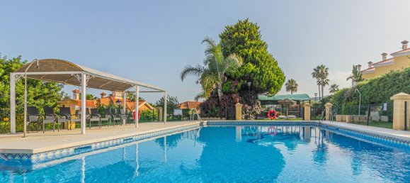 Adosado de 4 dormitorios en San Roque, Spain No. 158316 45