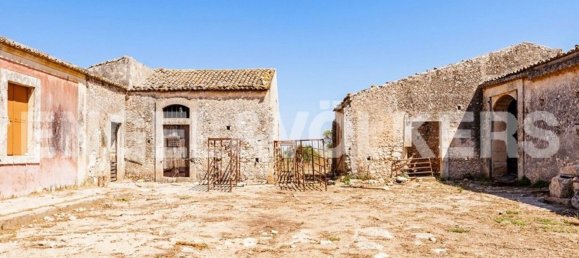 20 rooms House in Noto, Italy No. 178011 4