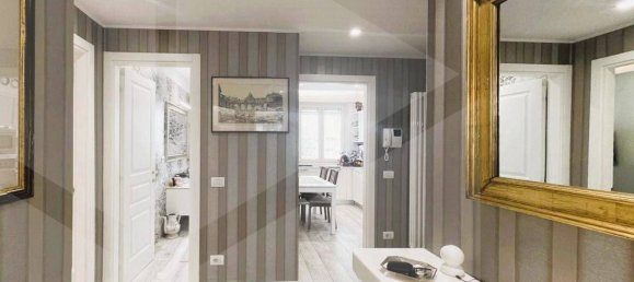 3 rooms Apartment in Milan, Italy No. 241893 3