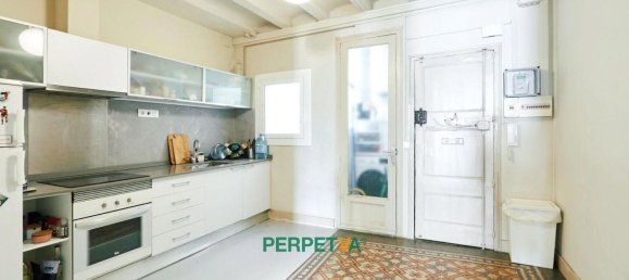 2 bedrooms Apartment in Ciutat Vella, Spain No. 114973 10