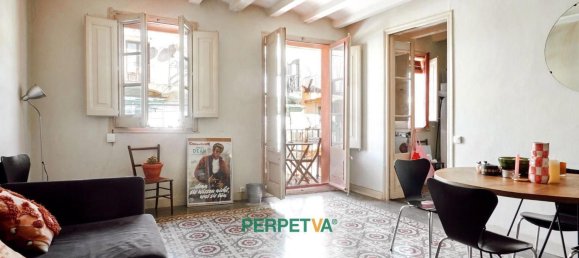 2 bedrooms Apartment in Ciutat Vella, Spain No. 114973 3