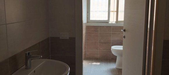 Gewerbliche Immobilie in Macherio, Italy 65m², Nr. 254666 5