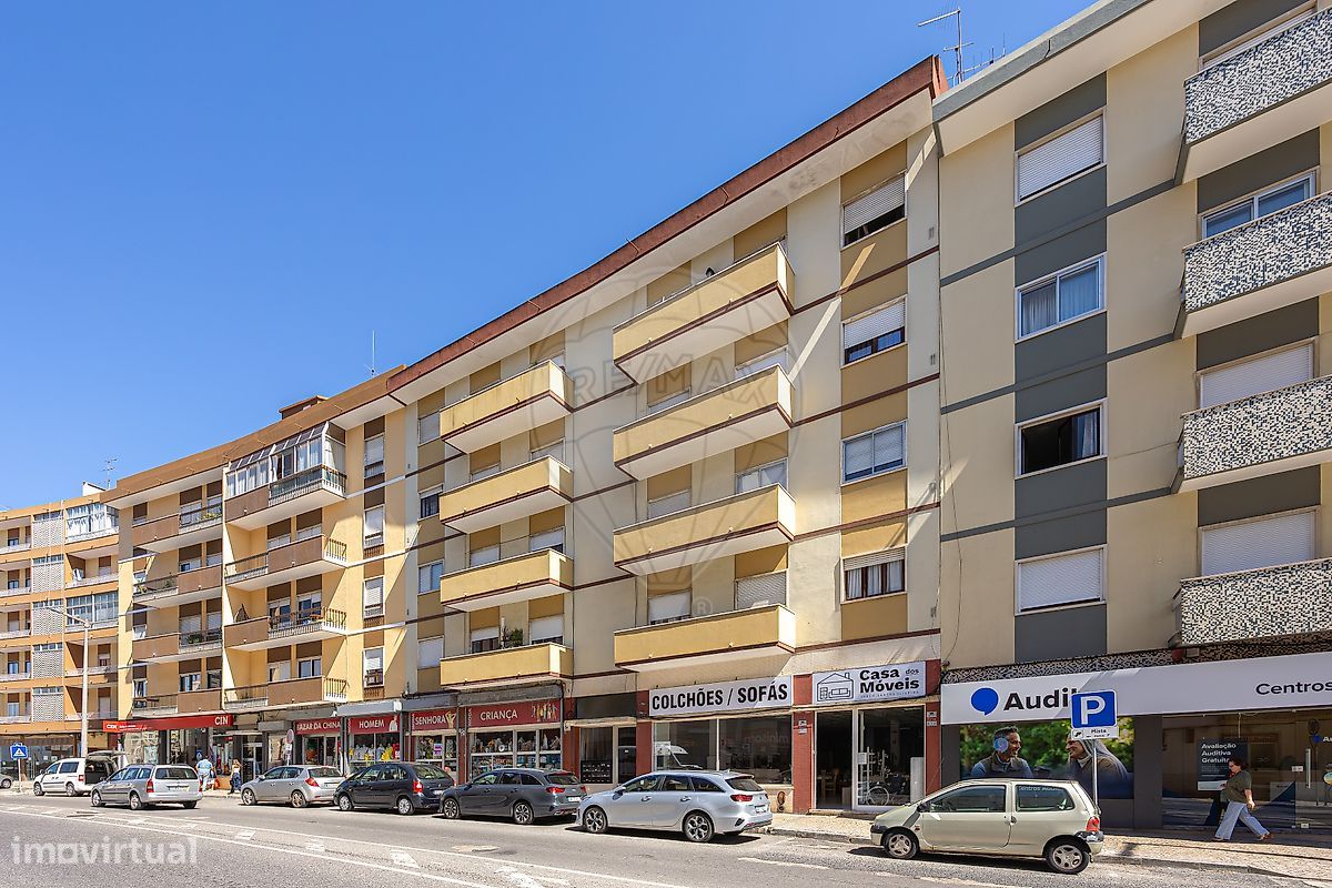 2 bedrooms Apartment in Torres Vedras, Portugal No. 235933