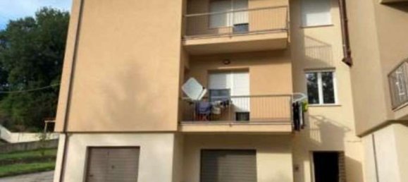 6 rooms Apartment in Piobbico, Italy No. 1813 2