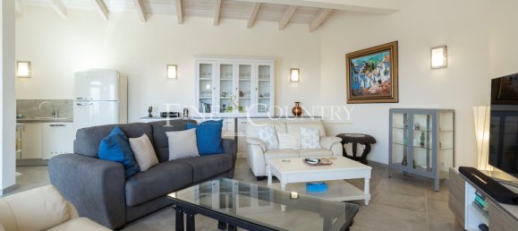6 bedrooms Villa in Faro, Portugal No. 100015 5