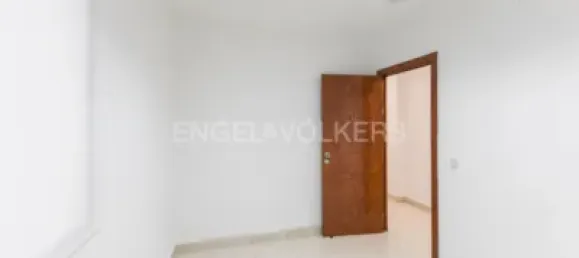 4 Schlafzimmer Wohnung in Cuatro Caminos, Spain, Nr. 185551 10