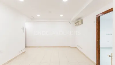 4 Schlafzimmer Wohnung in Cuatro Caminos, Spain, Nr. 185551